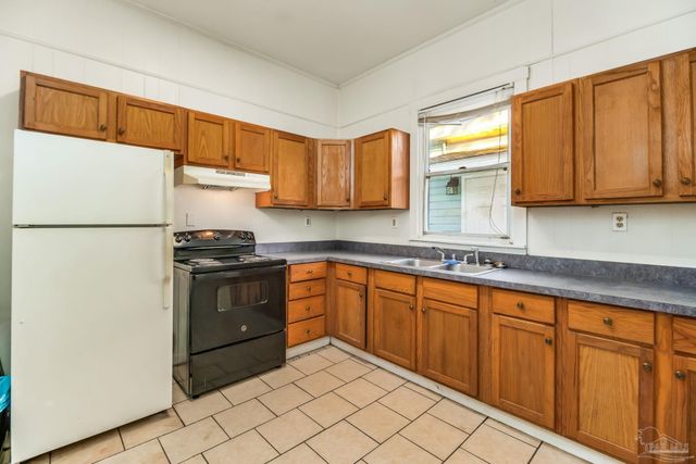 812 N D St, Pensacola, FL 32501