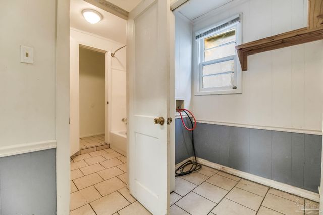 812 N D St, Pensacola, FL 32501