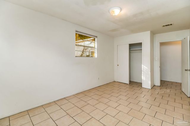 812 N D St, Pensacola, FL 32501