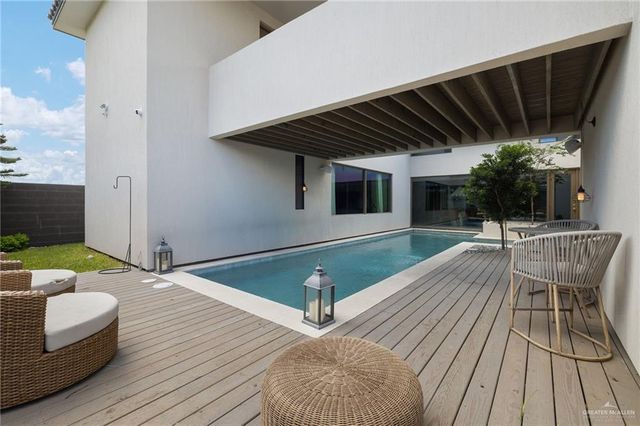 1808 S Middleton Street, Edinburg, TX 78539