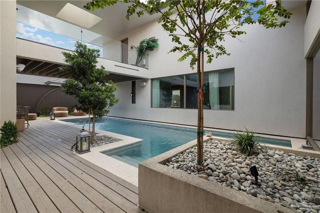 1808 S Middleton Street, Edinburg, TX 78539