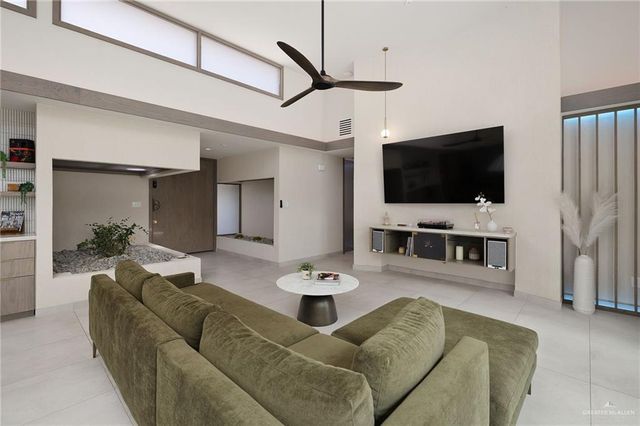 1808 S Middleton Street, Edinburg, TX 78539