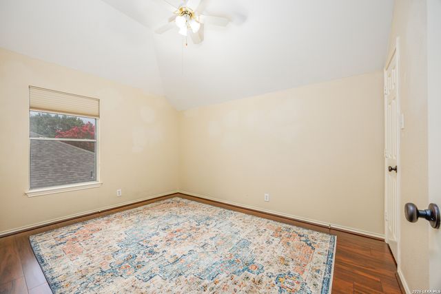 8807 Brae Crest Dr, San Antonio, TX 78249