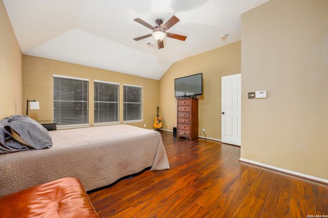 8807 Brae Crest Dr, San Antonio, TX 78249