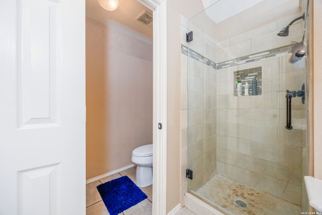 8807 Brae Crest Dr, San Antonio, TX 78249