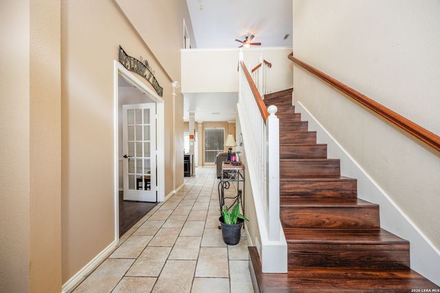 8807 Brae Crest Dr, San Antonio, TX 78249