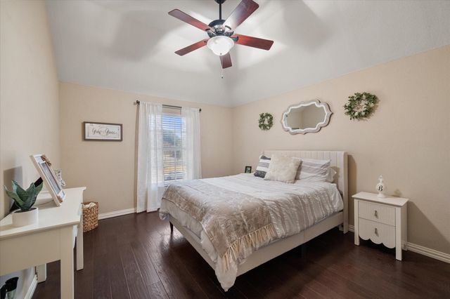 1819 Lakes Edge Boulevard, Mansfield, TX 76063