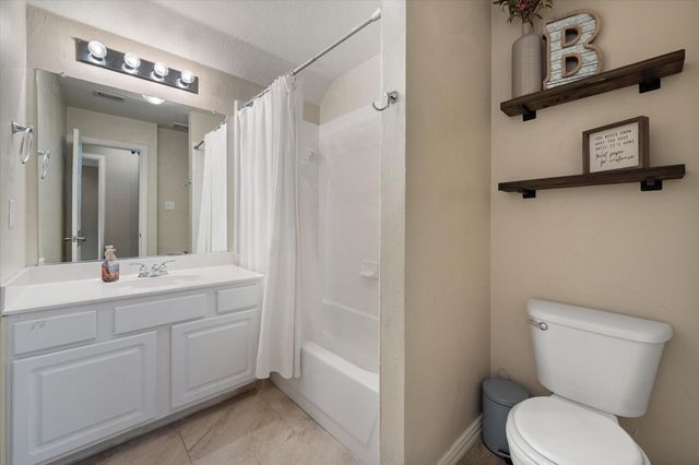 1819 Lakes Edge Boulevard, Mansfield, TX 76063