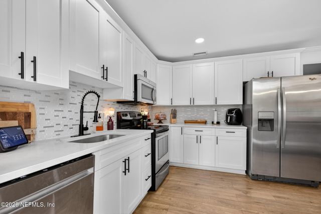 6258 ALEXON Drive, Jacksonville, FL 32210