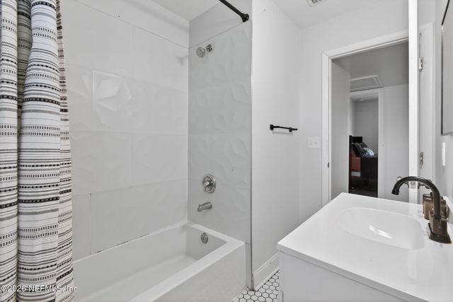 6258 ALEXON Drive, Jacksonville, FL 32210