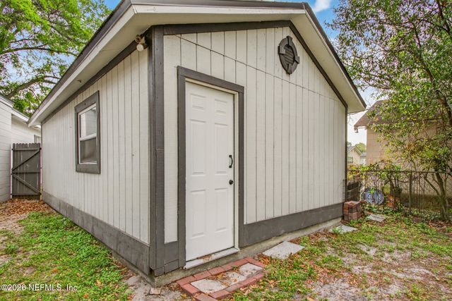 6258 ALEXON Drive, Jacksonville, FL 32210