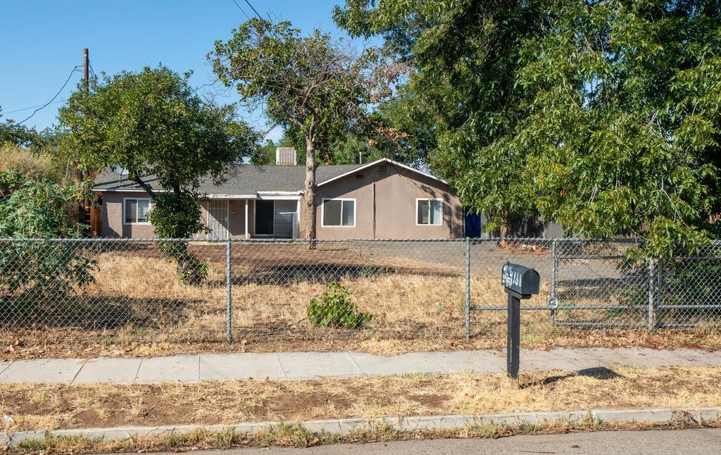 4731 E Turner Avenue, Fresno, CA 93702