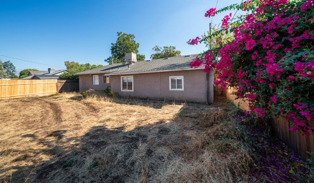 Image 15 of property listing at 4731 E Turner Avenue, Fresno, CA 93702