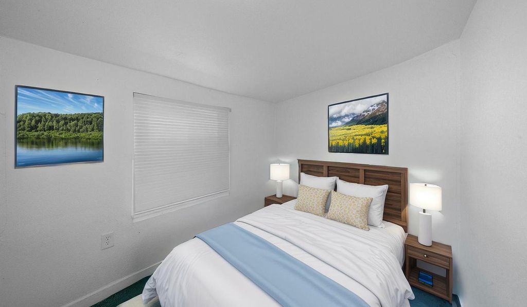 Image 5 of property listing at 4731 E Turner Avenue, Fresno, CA 93702