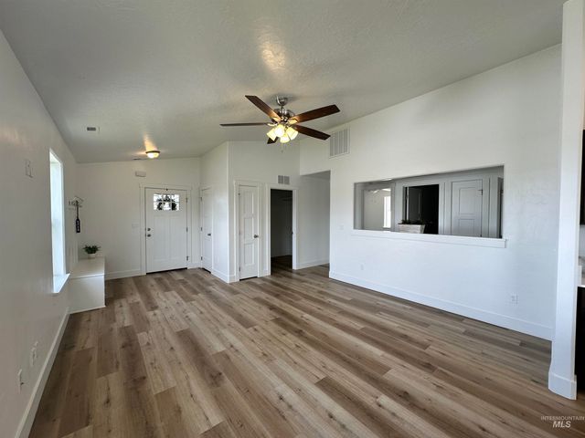 1912 Oregon Lane, Caldwell, ID 83605