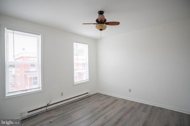 2000 S AVONDALE ST, Philadelphia, PA 19142