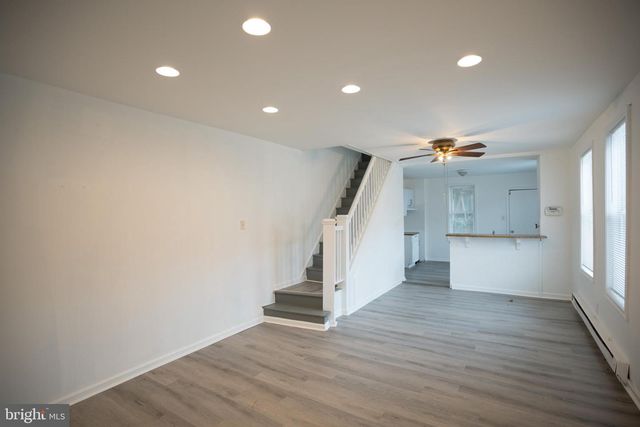 2000 S AVONDALE ST, Philadelphia, PA 19142