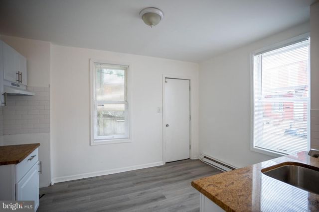 2000 S AVONDALE ST, Philadelphia, PA 19142