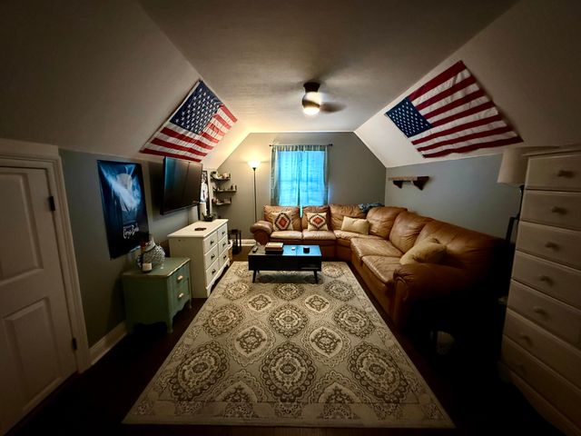 1281 Elks Lake Rd., Hattiesburg, MS 39401