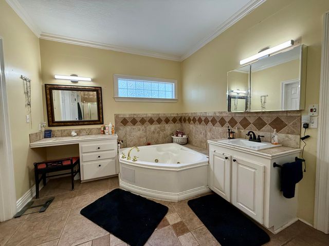 1281 Elks Lake Rd., Hattiesburg, MS 39401