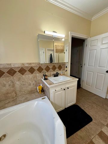 1281 Elks Lake Rd., Hattiesburg, MS 39401