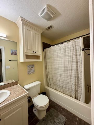 1281 Elks Lake Rd., Hattiesburg, MS 39401