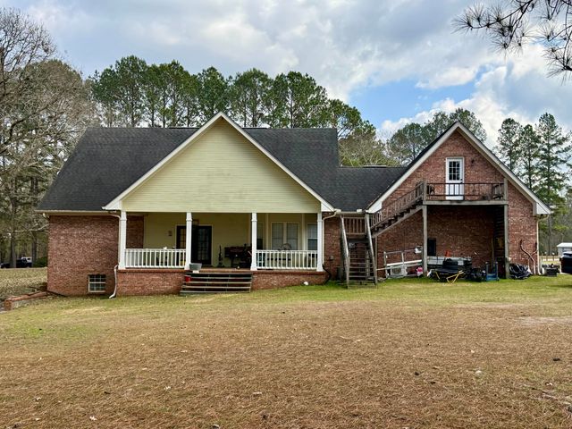 1281 Elks Lake Rd., Hattiesburg, MS 39401