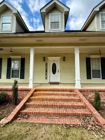 1281 Elks Lake Rd., Hattiesburg, MS 39401