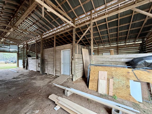 1281 Elks Lake Rd., Hattiesburg, MS 39401