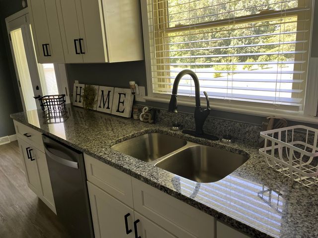 6740 Greenfield Drive, Paducah, KY 42003
