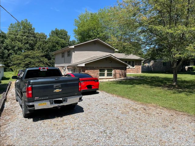 6740 Greenfield Drive, Paducah, KY 42003
