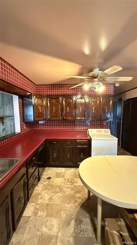 17009 Arlington Ave, Allen Park, MI 48101
