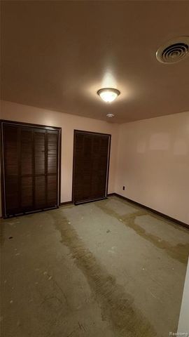 17009 Arlington Ave, Allen Park, MI 48101