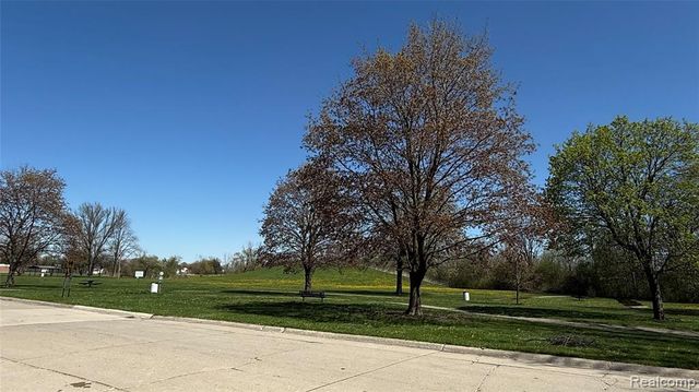 17009 Arlington Ave, Allen Park, MI 48101