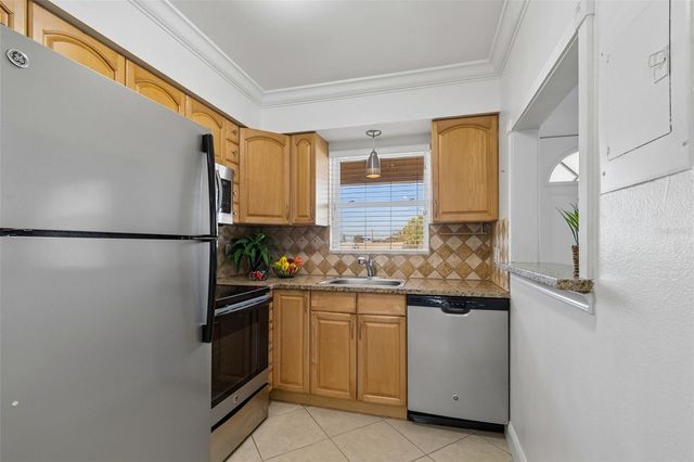 525 73RD AVE 5, St Pete Beach, FL 33706