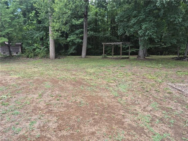 6230 Stanleyville Drive, Rural Hall, NC 27045