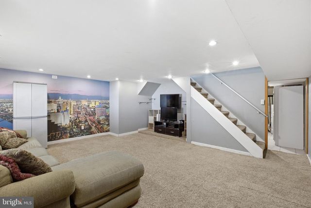 3074 SECANE PL, Philadelphia, PA 19154