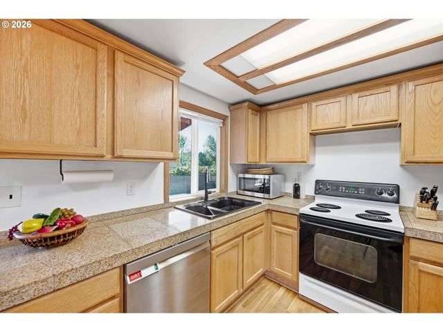 17811 Se COOK St, Milwaukie, OR 97267