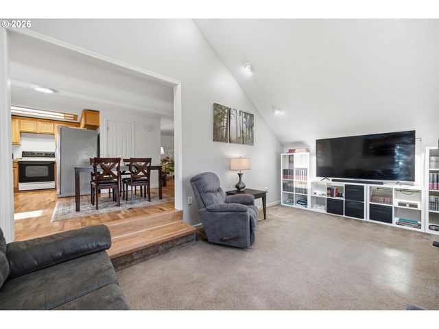 17811 Se COOK St, Milwaukie, OR 97267