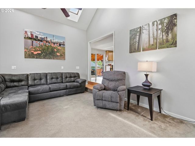 17811 Se COOK St, Milwaukie, OR 97267
