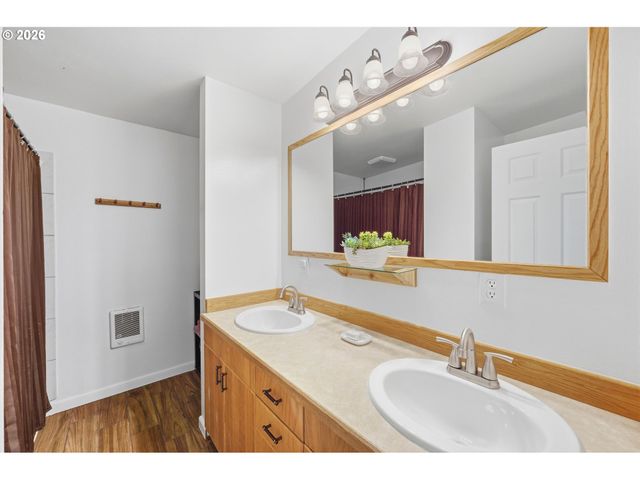 17811 Se COOK St, Milwaukie, OR 97267