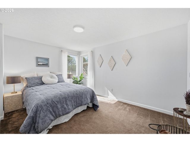 17811 Se COOK St, Milwaukie, OR 97267