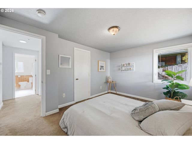 17811 Se COOK St, Milwaukie, OR 97267