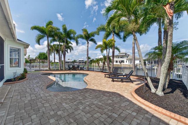 5722 SEA TROUT PLACE, Apollo Beach, FL 33572