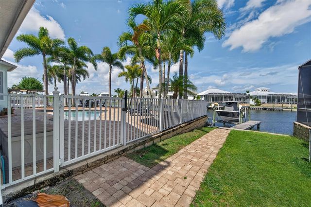 5722 SEA TROUT PLACE, Apollo Beach, FL 33572