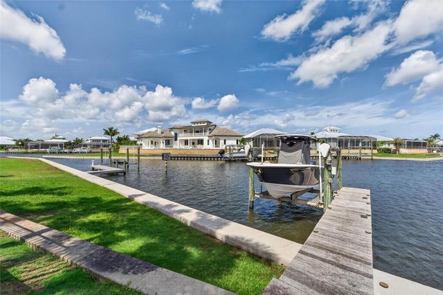 5722 SEA TROUT PLACE, Apollo Beach, FL 33572