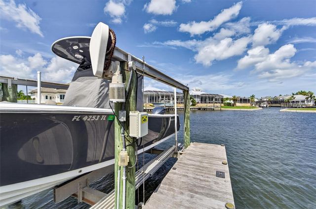 5722 SEA TROUT PLACE, Apollo Beach, FL 33572