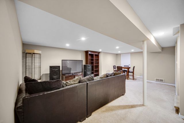 9418 Cleveland Street, Crown Point, IN 46307