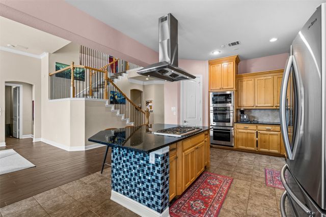 1005 High Hawk Trail, Euless, TX 76039