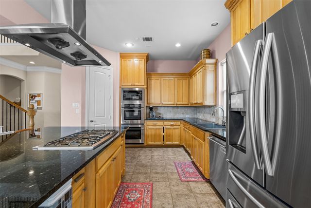 1005 High Hawk Trail, Euless, TX 76039
